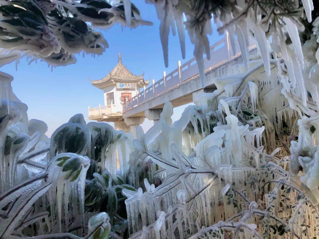逃离地下古寺庙
